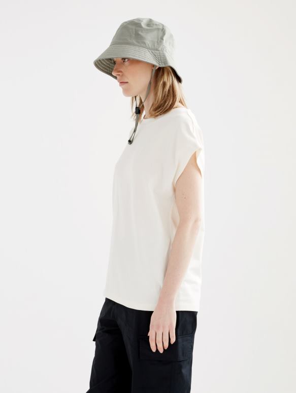 femmes lait Aigle t-shirt à épaules tombantes vêtements 2F486450